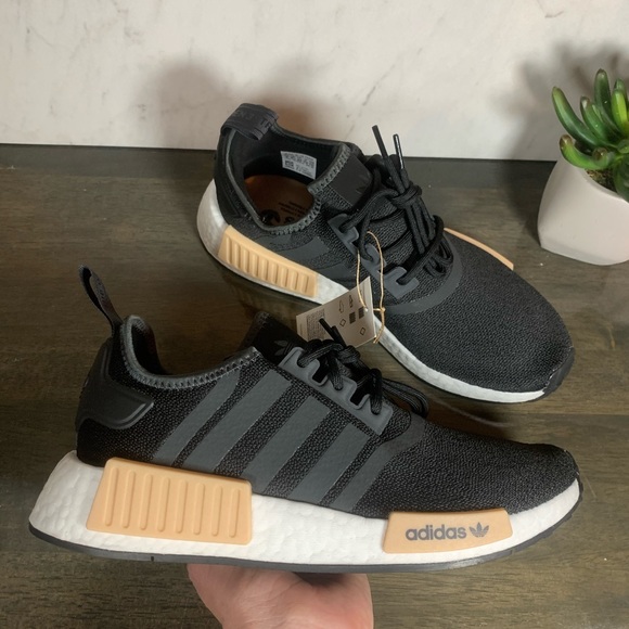 adidas NMD R1 Black Carbon - Picture 7 of 8